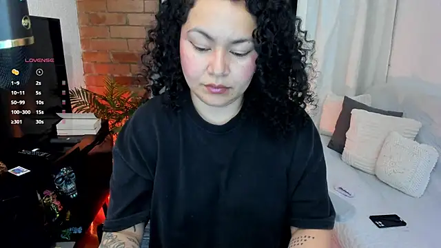 MissBronte online show from 28, 7, 2026