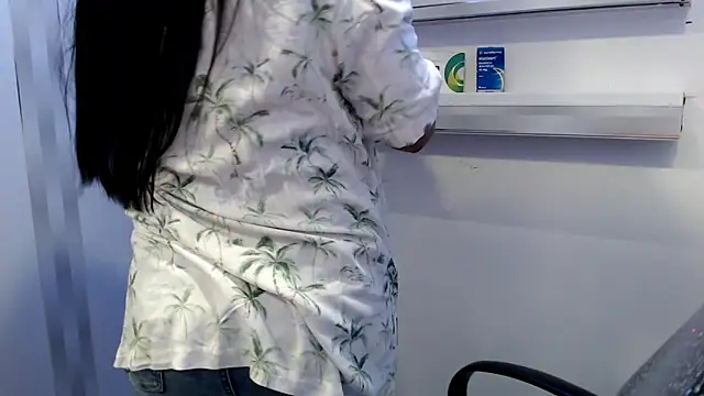 Sol vannesa online show from 23, 4, 2026