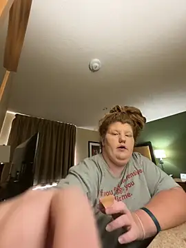 Strawberry256123 online show from 27, 4, 2026