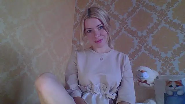 Softy Aura  online show from 24, 7, 2026