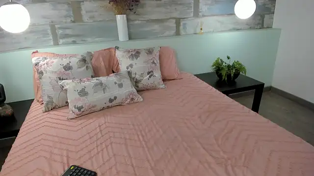 SweettVal  online show from 28, 7, 2026
