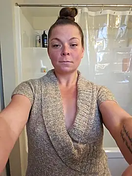 HoneyXoXo71 online show from 25, 4, 2026