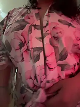 Miss Lolyne online show from 24, 4, 2026