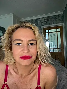 Sophielauren online show from 27, 4, 2026