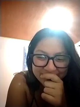 CurvyLensBabe online show from 30, 4, 2026