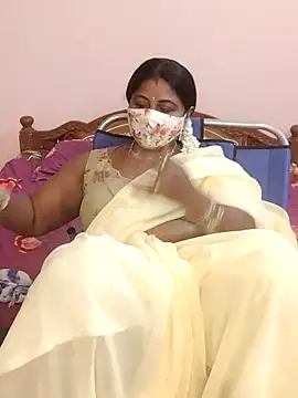 Snapshot of telugu_Geetha40 chatting on 13, 5, 2026 telugu Geetha40 online show from 13, 5, 2026