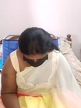 Snapshot of telugu_Geetha40 chatting on 7, 6, 2026 telugu Geetha40 online show from 7, 6, 2026