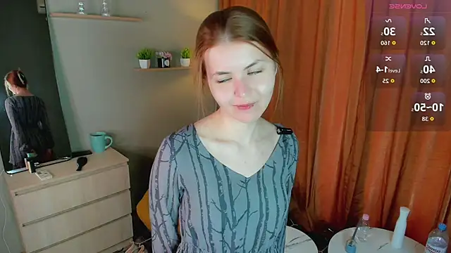 LeyaBloom online show from 19, 5, 2026