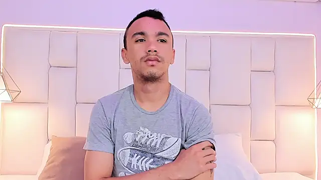 AndresSolorzano1 online show from 2, 5, 2026
