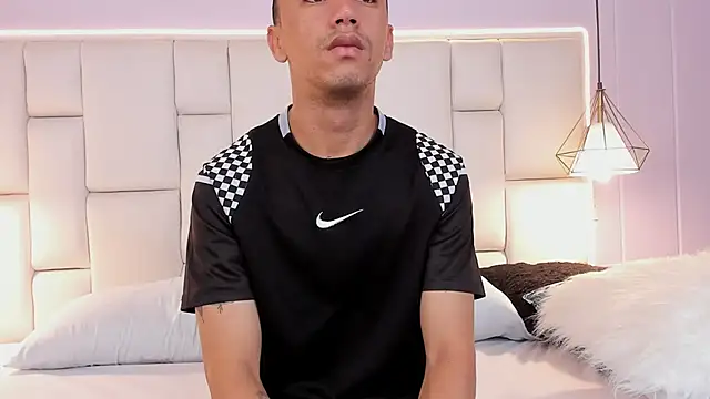 AndresSolorzano1 online show from 2, 6, 2026