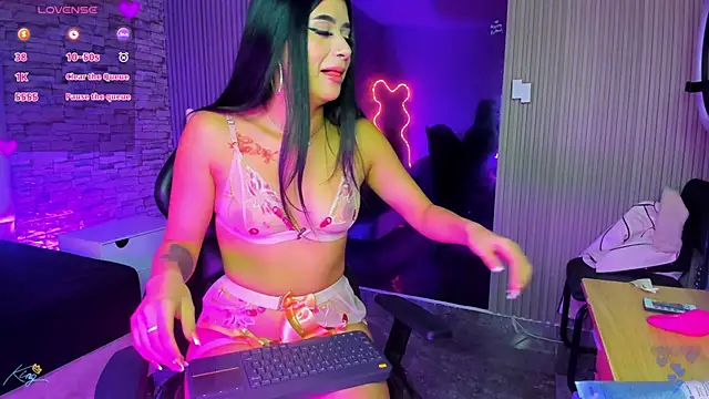 isis tay1 online show from 13, 6, 2026