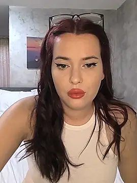 Nicoll Baby9 online show from 28, 5, 2026