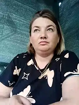 MiyaOlliver online show from 26, 6, 2026