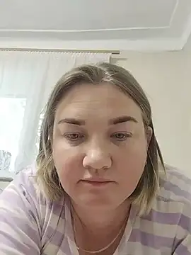 MiyaOlliver online show from 10, 7, 2026