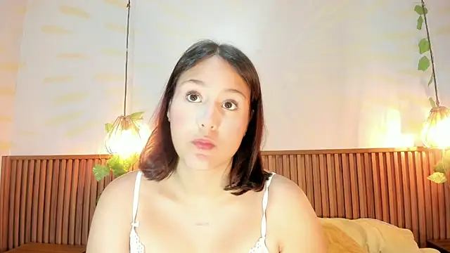 Snapshot of AmelieCooper chatting on 23, 5, 2026 AmelieCooper online show from 23, 5, 2026