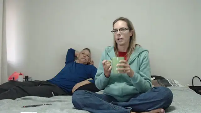 Snapshot of blondiesin50 chatting on 11, 6, 2026 blondiesin50 online show from 11, 6, 2026
