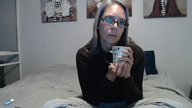 Snapshot of blondiesin50 chatting on 21, 6, 2026 blondiesin50 online show from 21, 6, 2026