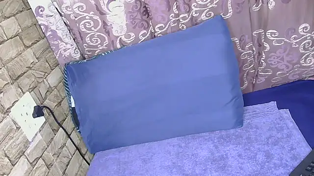 Sweethoneyglow online show from 18, 5, 2026