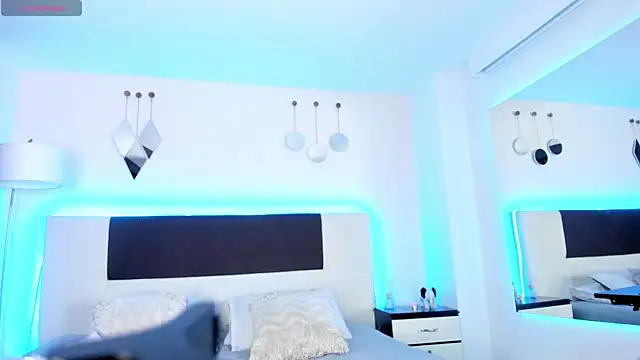 Sky Loren online show from 16, 7, 2026