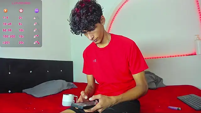 Snapshot of liammendoza98 chatting on 30, 4, 2026 liammendoza98 online show from 30, 4, 2026