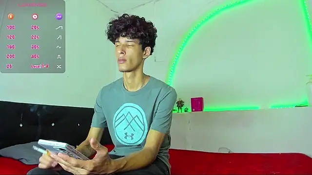 Snapshot of liammendoza98 chatting on 6, 5, 2026 liammendoza98 online show from 6, 5, 2026