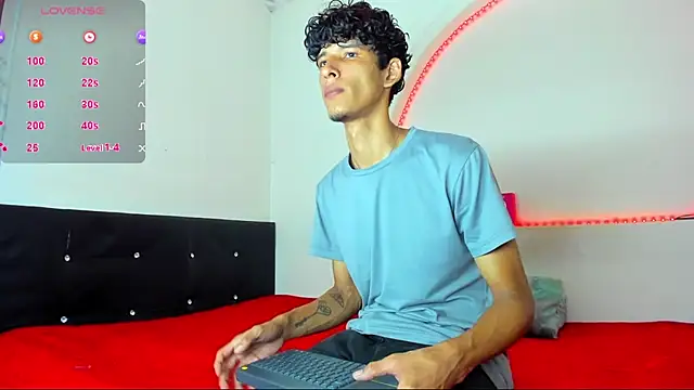 Snapshot of liammendoza98 chatting on 21, 5, 2026 liammendoza98 online show from 21, 5, 2026