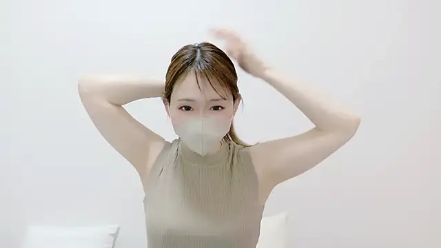 momoka  o0 online show from 8, 6, 2026