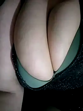 Snapshot of beauty-curvy chatting on 30, 4, 2026 beauty-curvy online show from 30, 4, 2026