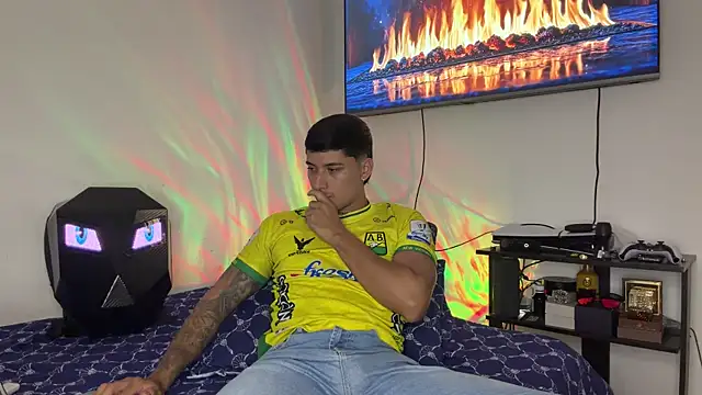Snapshot of SexxxySquirterStev777 chatting on 12, 5, 2026 SexxxySquirterStev777 online show from 12, 5, 2026
