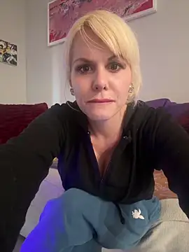 Ever Hayden online show from 29, 4, 2026