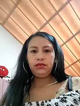 sexyandhotlatina2026 online show from 28, 4, 2026