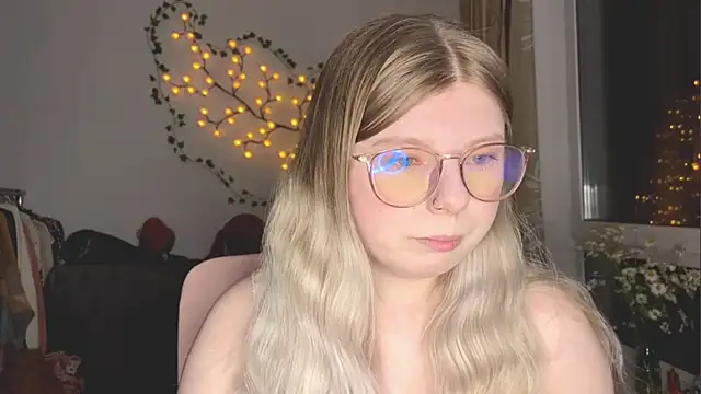 YukiBlush online show from 28, 6, 2026