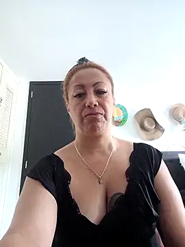 Mila Phone online show from 28, 4, 2026