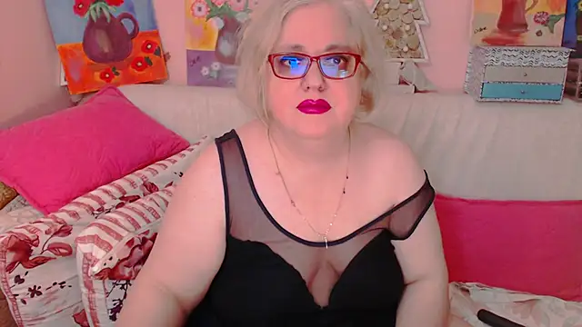 Snapshot of Maturelove_xxx chatting on 4, 5, 2026 Maturelove xxx online show from 4, 5, 2026