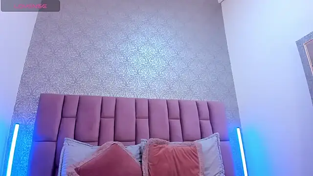DianaRed  online show from 28, 7, 2026