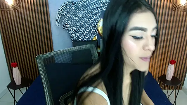 RoxxySweet01 online show from 14, 5, 2026