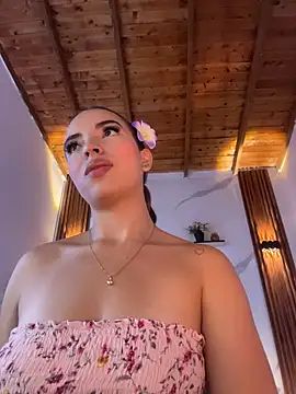 Snapshot of catalina_lafer chatting on 24, 5, 2026 catalina lafer online show from 24, 5, 2026