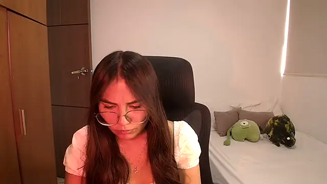 Snapshot of abbyyandmaxx chatting on 18, 6, 2026 abbyyandmaxx online show from 18, 6, 2026
