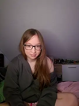 Snapshot of Freaky-Doll chatting on 14, 6, 2026 Freaky-Doll online show from 14, 6, 2026