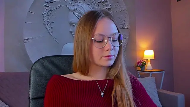 Snapshot of FloraLarsson chatting on 21, 5, 2026 FloraLarsson online show from 21, 5, 2026