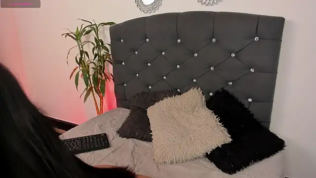 Snapshot of viioletta_00 chatting on 11, 7, 2026 viioletta 00 online show from 11, 7, 2026