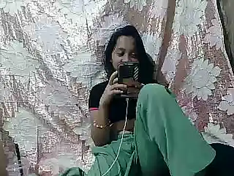 Snapshot of Yours_AsianPinayGirl18 chatting on 9, 5, 2026 Yours AsianPinayGirl18 online show from 9, 5, 2026