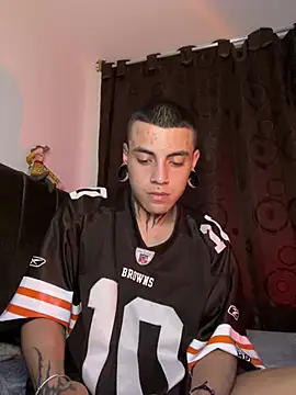  valentinoooo online show from 17, 7, 2026
