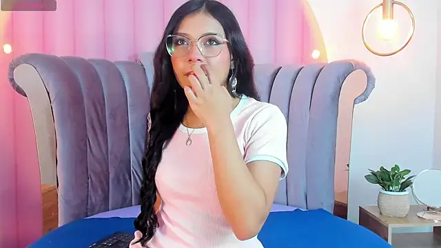 Snapshot of babe_vennus chatting on 23, 5, 2026 babe vennus online show from 23, 5, 2026