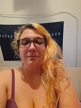 Thatonebinch online show from 17, 5, 2026