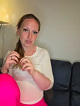 Snapshot of SweetGermanAlina chatting on 28, 5, 2026 SweetGermanAlina online show from 28, 5, 2026