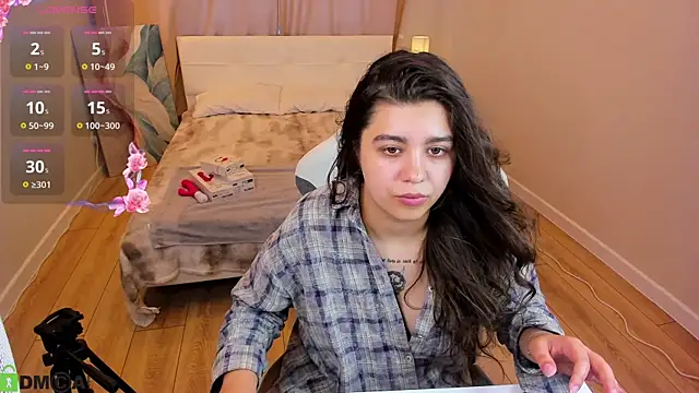 Trisha Moore online show from 5, 7, 2026