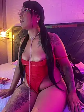 naomifox  online show from 2, 5, 2026