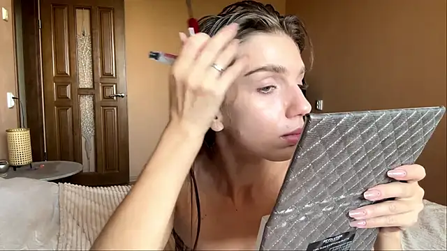 Snapshot of TrishIsaac chatting on 1, 7, 2026 TrishIsaac online show from 1, 7, 2026