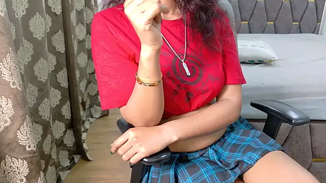 Snapshot of DR_Salini chatting on 30, 6, 2026 DR Salini online show from 30, 6, 2026